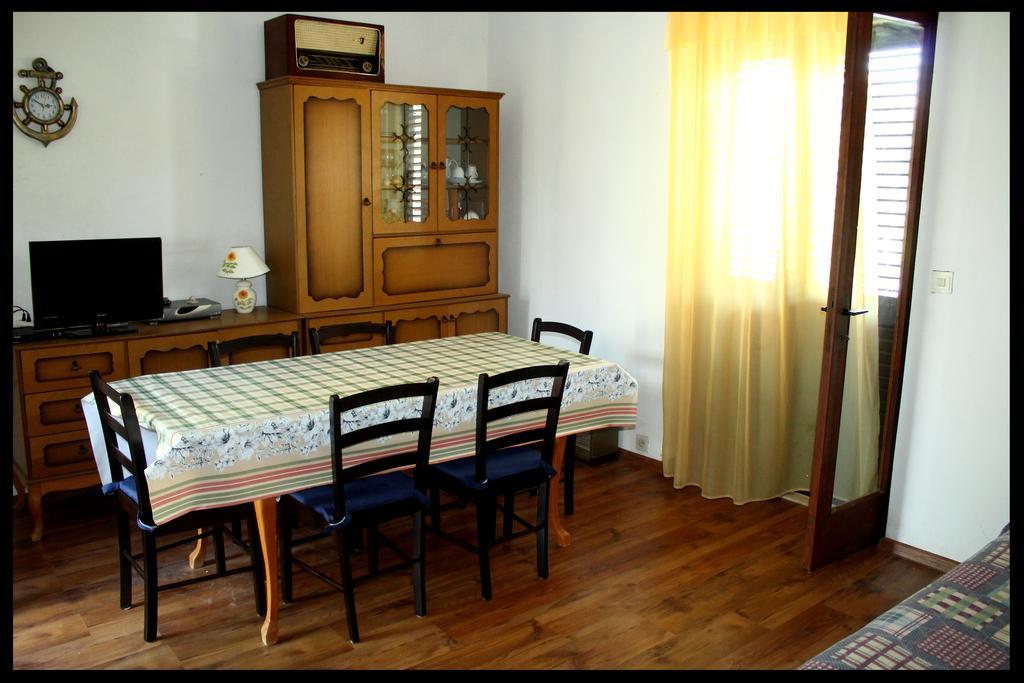 سوبيتار Apartments Boljat الغرفة الصورة